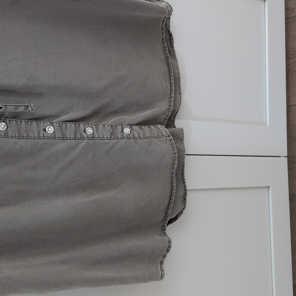 Thread & Supply Charcoal Button-Up Shirt - Picture 5 of 6